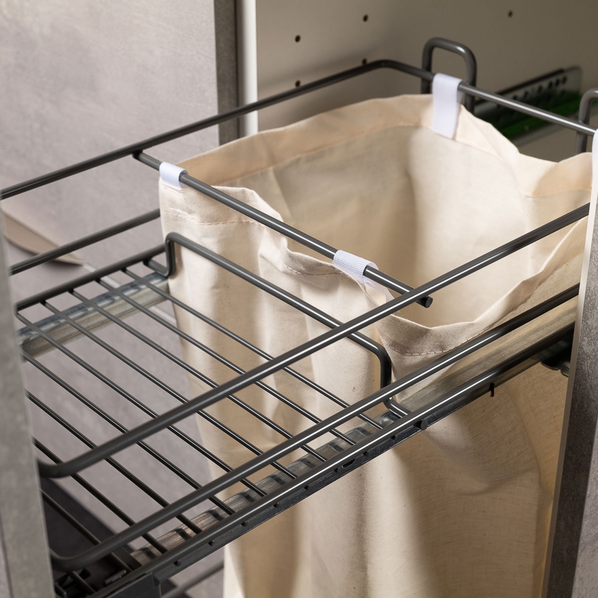 Aménagement extractible pour meuble bas cuisine de 30 cm