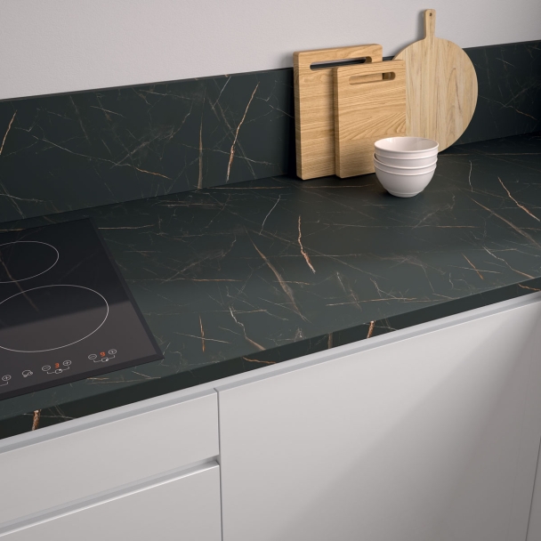 Crédence cuisine sur mesure stratifiée Marbre Noir